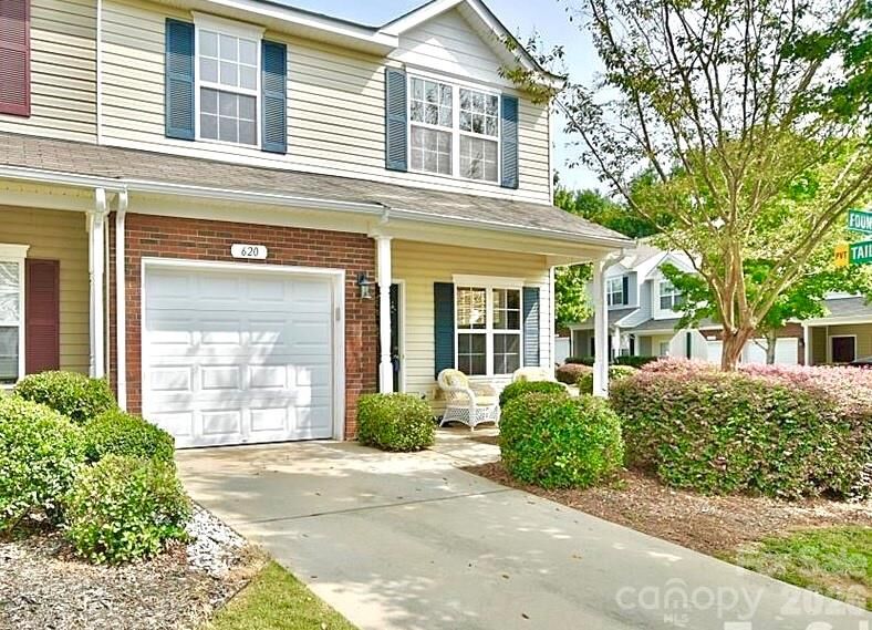 Property Photo:  620 Fountain Court  SC 29715 