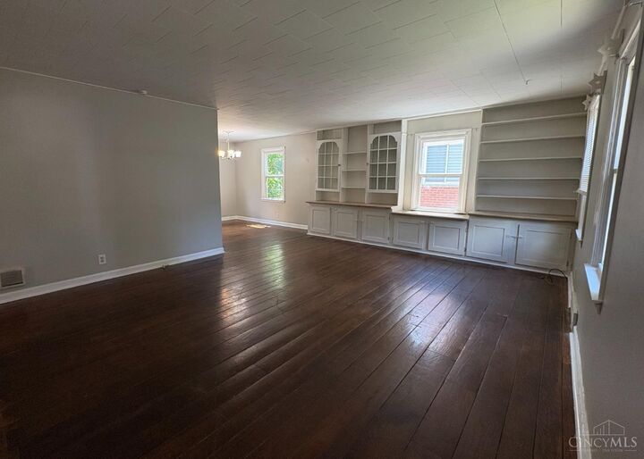 Property Photo: 3646 Lakewood Drive OH 45248