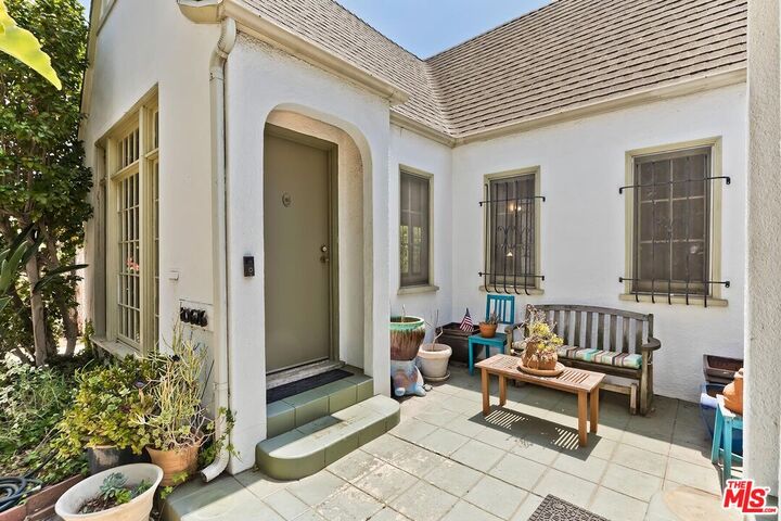 Property Photo: 10626 Ohio Ave CA 90024