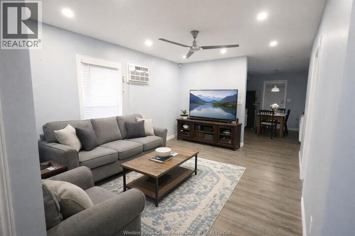 Property Photo: 817 Chatham Street East ON N9A 2X8