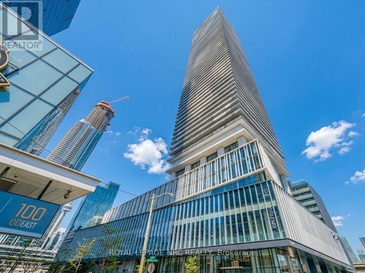 Property Photo:  138 Downes Street 6302  ON M5E 0E4 