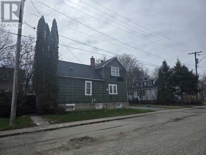 Property Photo:  172 Wilcox Ave  ON P6B 1V7 