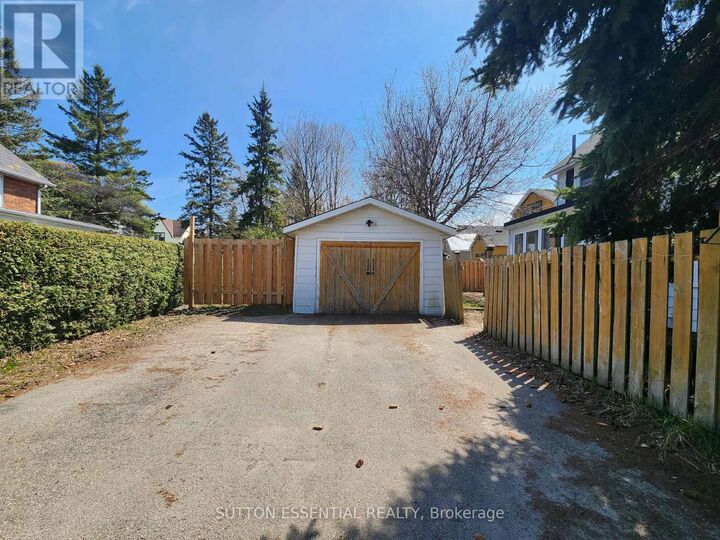 Property Photo:  47 Pearl Street East  ON K6V 1P6 