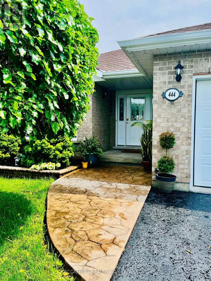 Property Photo: 444 Bridge Street West ON K7R 3L1