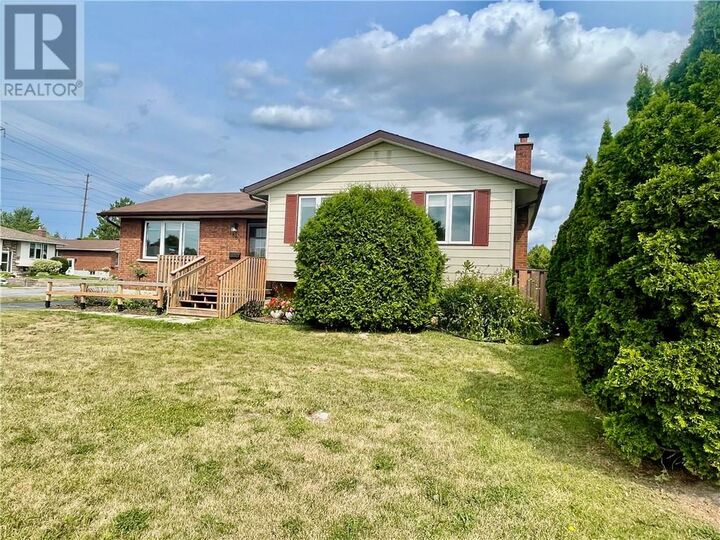 Property Photo: 1564 Yarmouth Street ON P3A 5A6