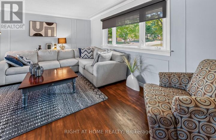 Property Photo: 366 Burlington Crescent ON N5Z 3H1