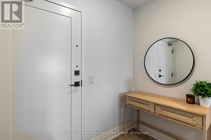 Property Photo: 71 Wyndham Street South 1206 ON N1E 0T7