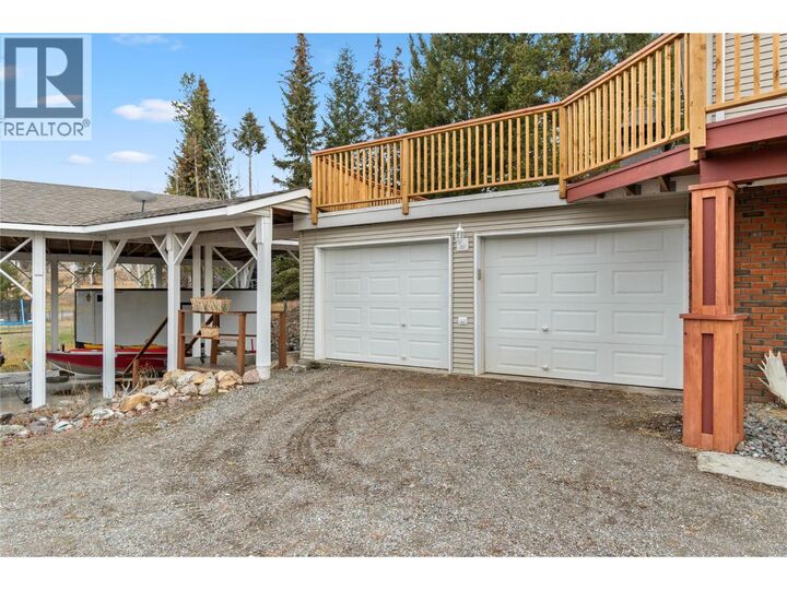 Property Photo: 222 Thrissel Place BC V0K 1W0