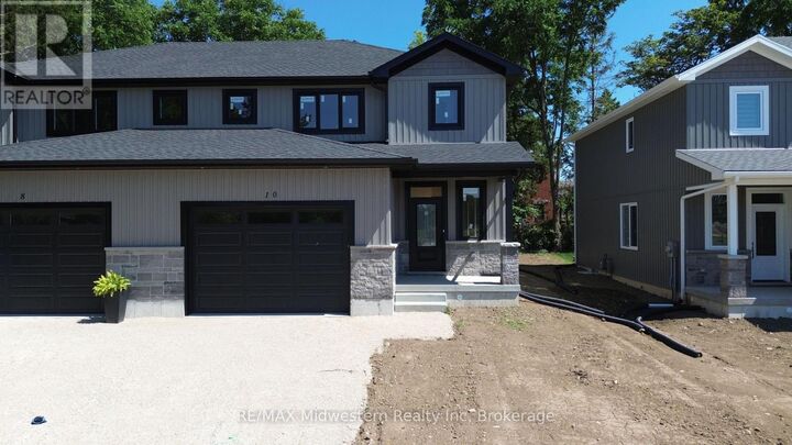 10 Roberts Street — photo 1