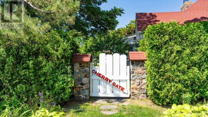 Property Photo: 284 West Elgin Avenue West ON N7A 2G1
