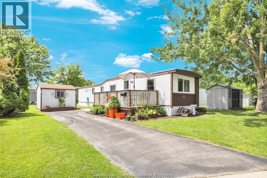 Property Photo: 6 Viscount ON N8M 1Y8