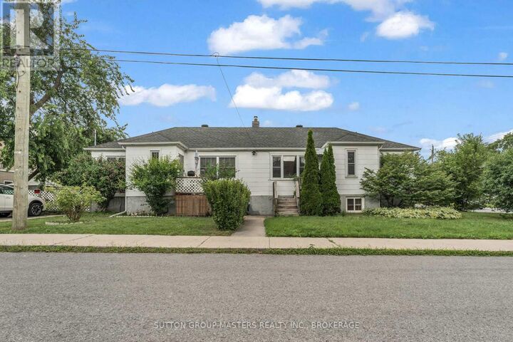 22 Westdale Avenue West — photo 1