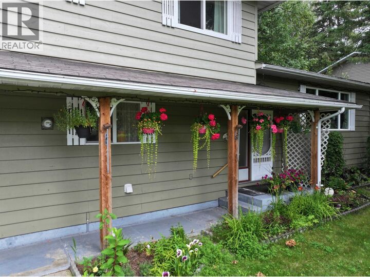 Property Photo: 2850 Gavlin Road BC V2J 4Z9