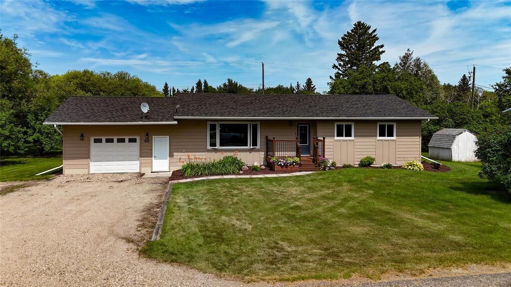 Property Photo:  66 Saskatchewan Street  MB R0J 2C0 