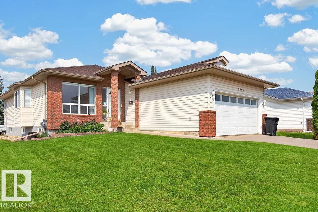 Property Photo: 1046 Jones Crescent NW AB T6L 6Y2