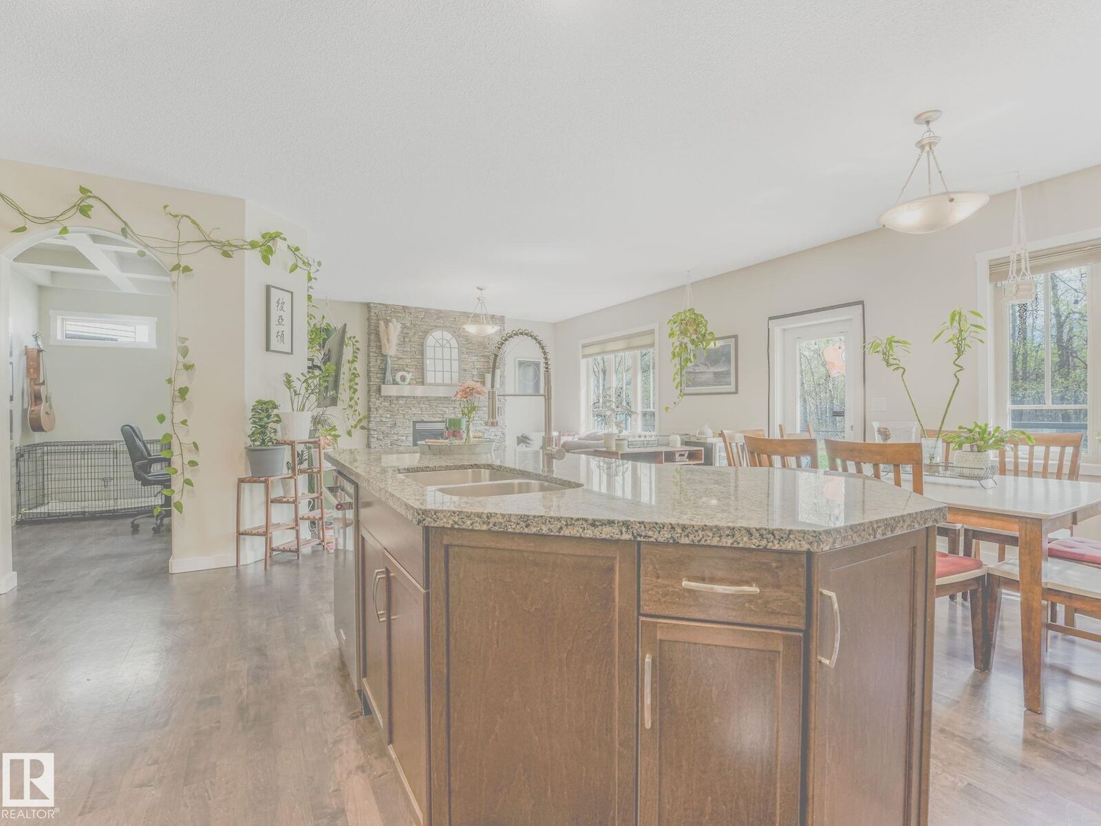 Property Photo:  2825 Anderson Place SW  AB T6W 0V7 