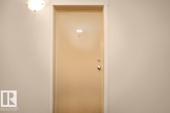 Property Photo: 111 Watt Common SW 221 AB T6X 2C6