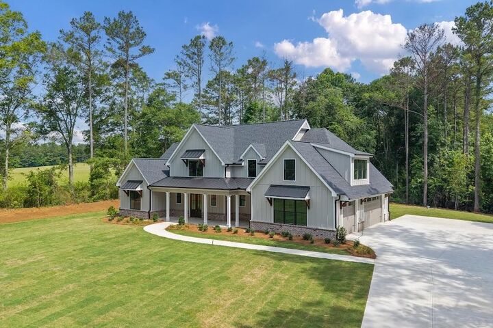 Property Photo:  135 Martin Cemetery Road  GA 30117 