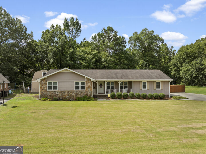 Property Photo:  113 Woodvalley Drive SW  GA 30165 