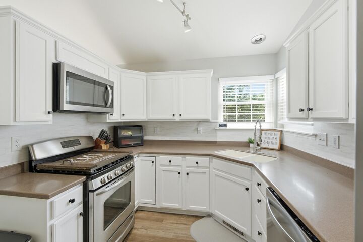 Property Photo:  501 Killarney Lane  IN 46385 