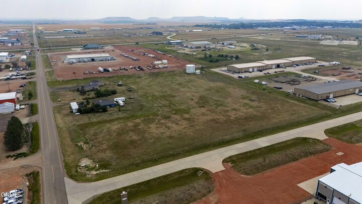 Property Photo: 3206 111H Avenue SW ND 58601