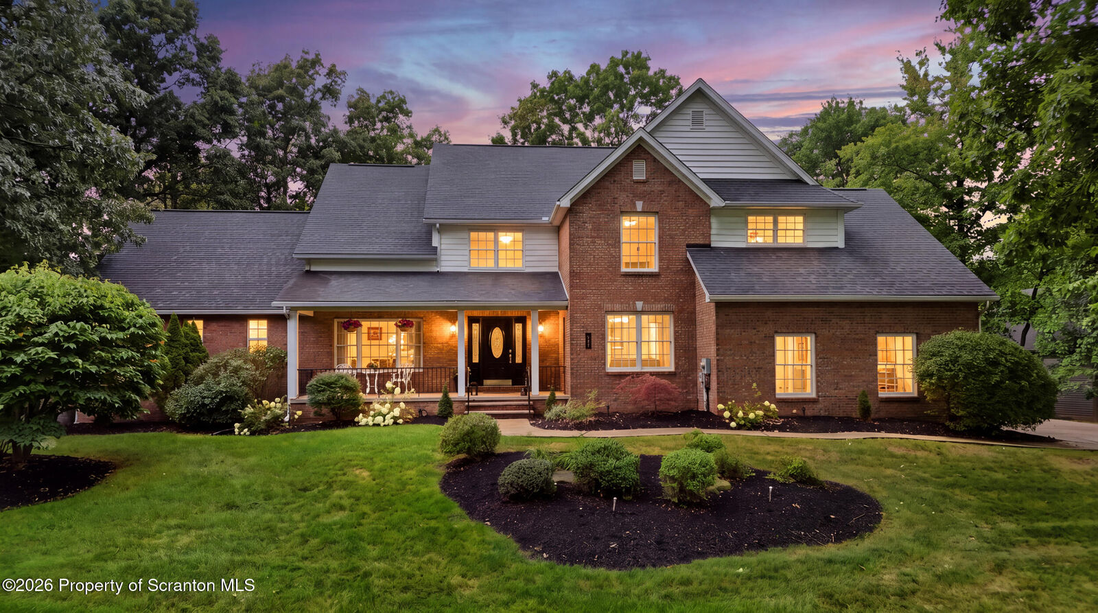 Property Photo:  104 Skyline Drive  PA 18411 