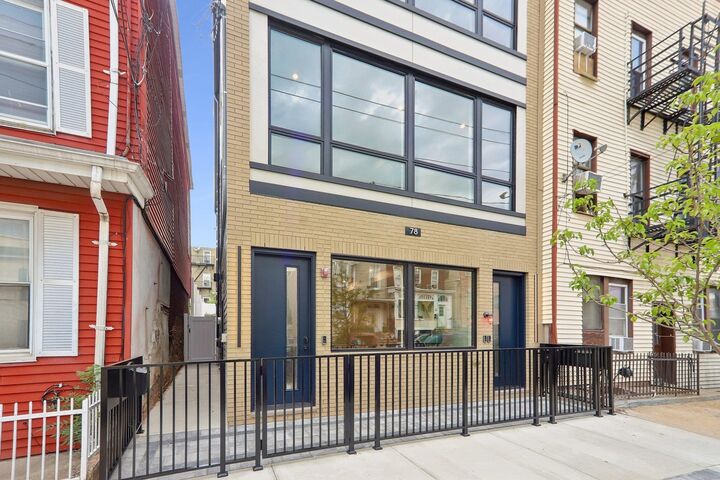 Property Photo:  78 Zabriskie St 1  NJ 07307 