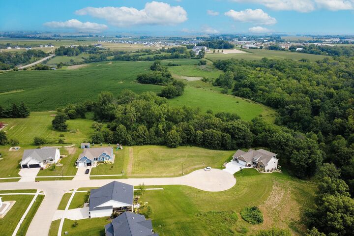 Property Photo:  2920 Bos Ridge Road  IA 50219 