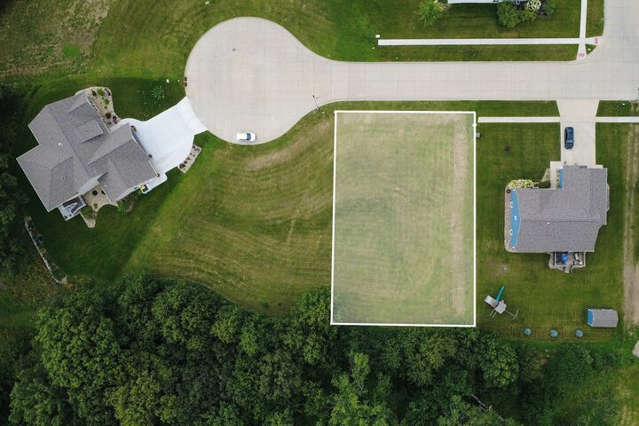 Property Photo:  2920 Bos Ridge Road  IA 50219 