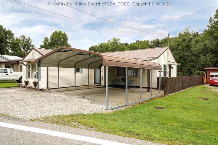 Property Photo:  1530 Strawberry Road  WV 25177 