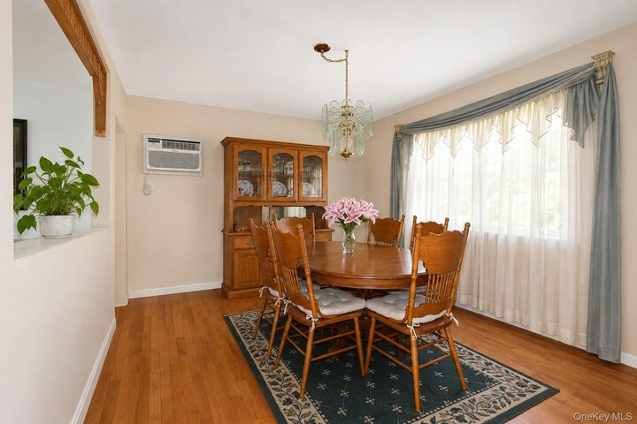 Property Photo:  89 Quannacut Road  NY 12566 