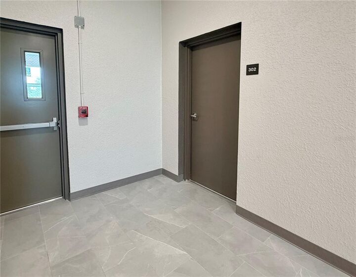 Property Photo: 4424 S Texas Avenue 1-302 FL 32839