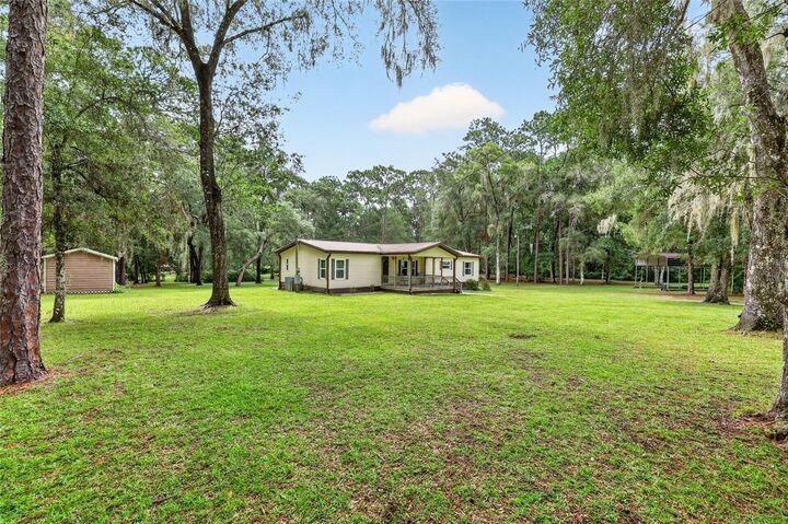 Property Photo: 7727 Cr 659 FL 33513