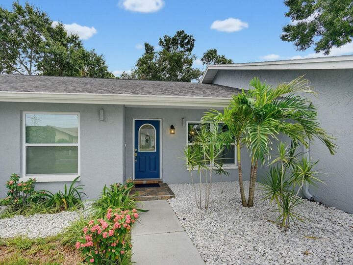 Property Photo:  2988 Pinewood Run  FL 34684 