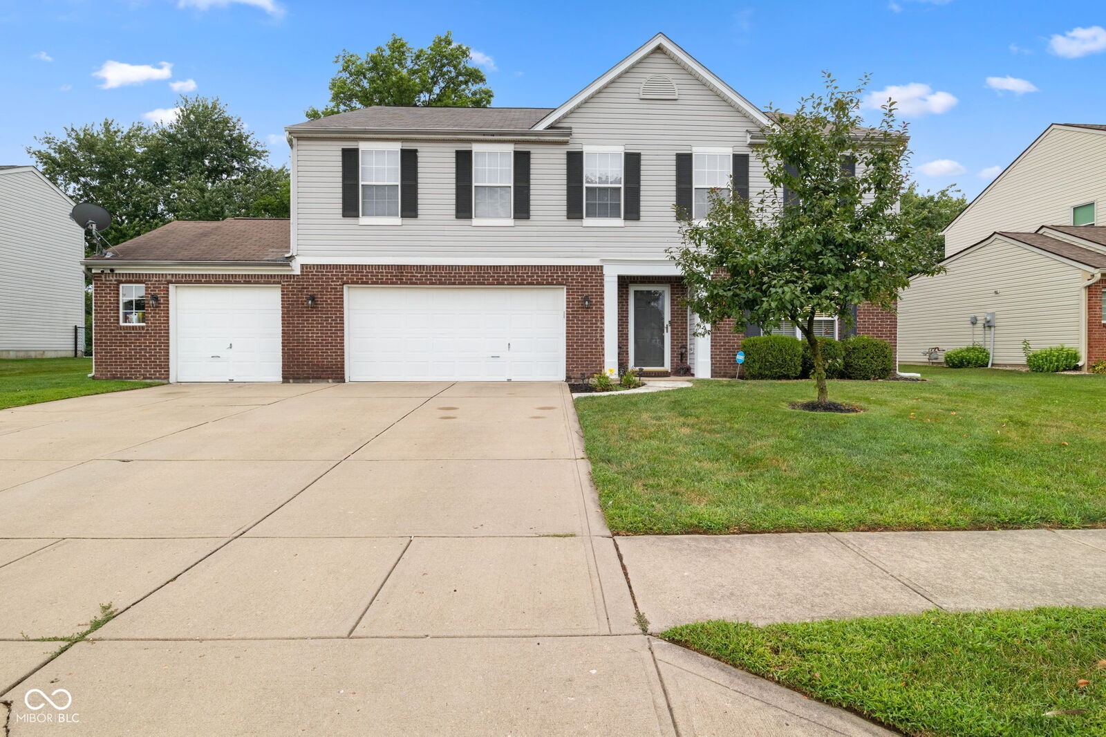 Property Photo:  4804 Spring Flower Court  IN 46237 