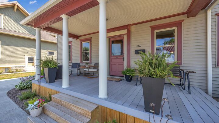 Property Photo: 816 4th St WI 53042