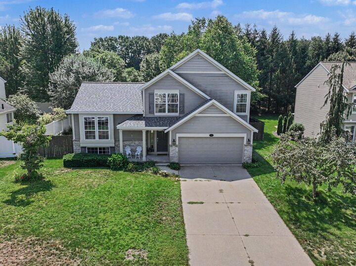 Property Photo: 15116 Briarwood Street MI 49417
