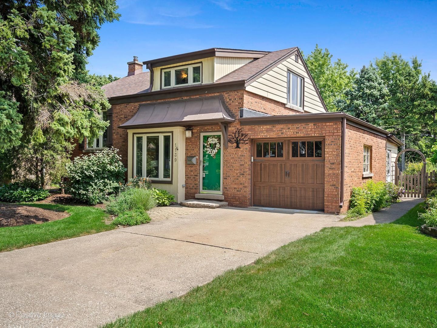 Property Photo: 1139 Ostrander Avenue IL 60526