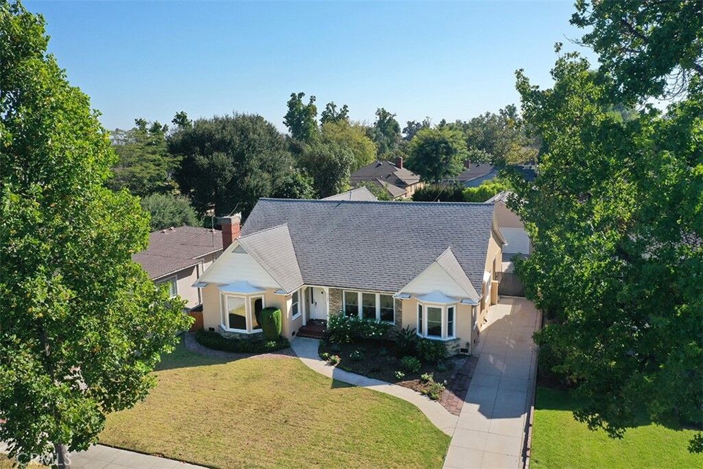 Property Photo:  1109 N Hidalgo Avenue  CA 91801 