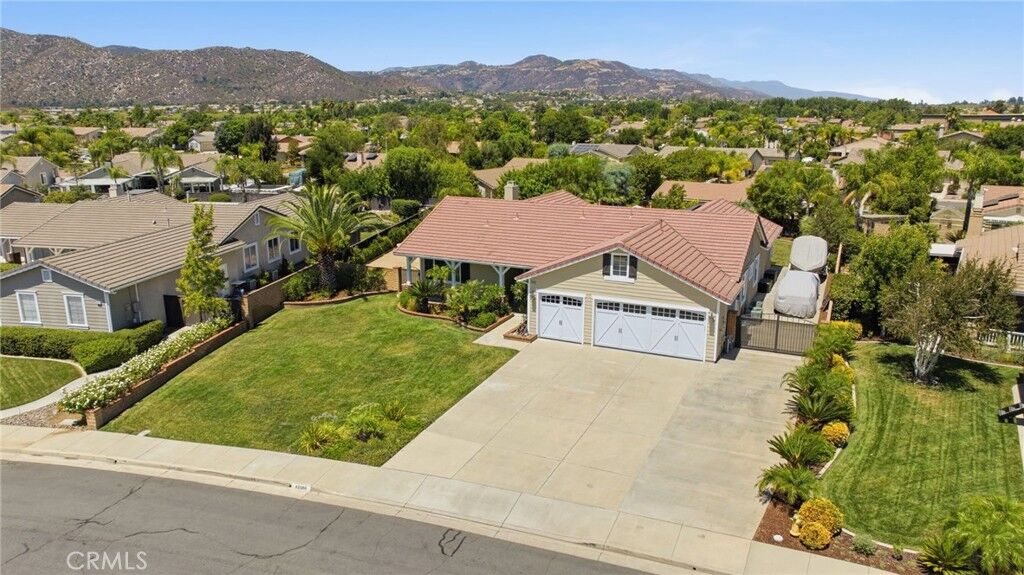 Property Photo:  42058 Wagon Wheel Lane  CA 92562 