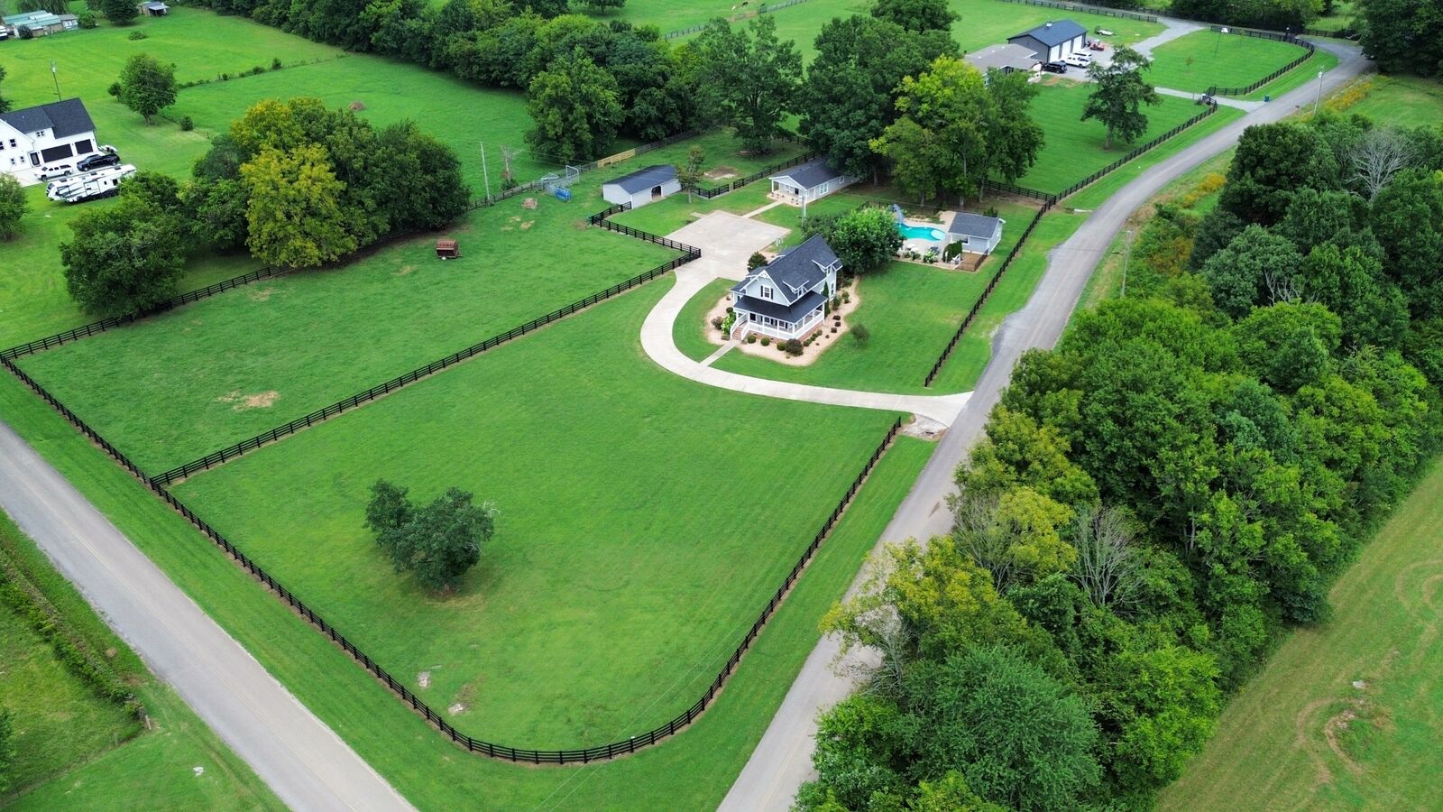 Property Photo: 4597 Broiles Rd TN 37037