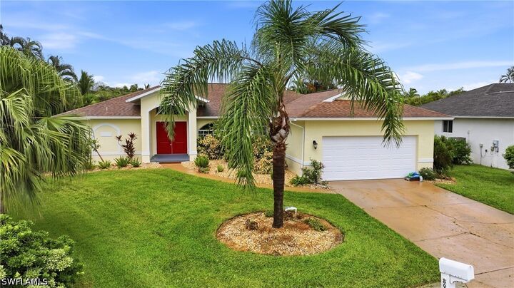 Property Photo: 8950 Bracken Way FL 33908