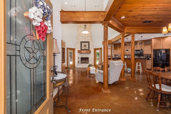 Property Photo: 801 Caspers Cove TX 75904
