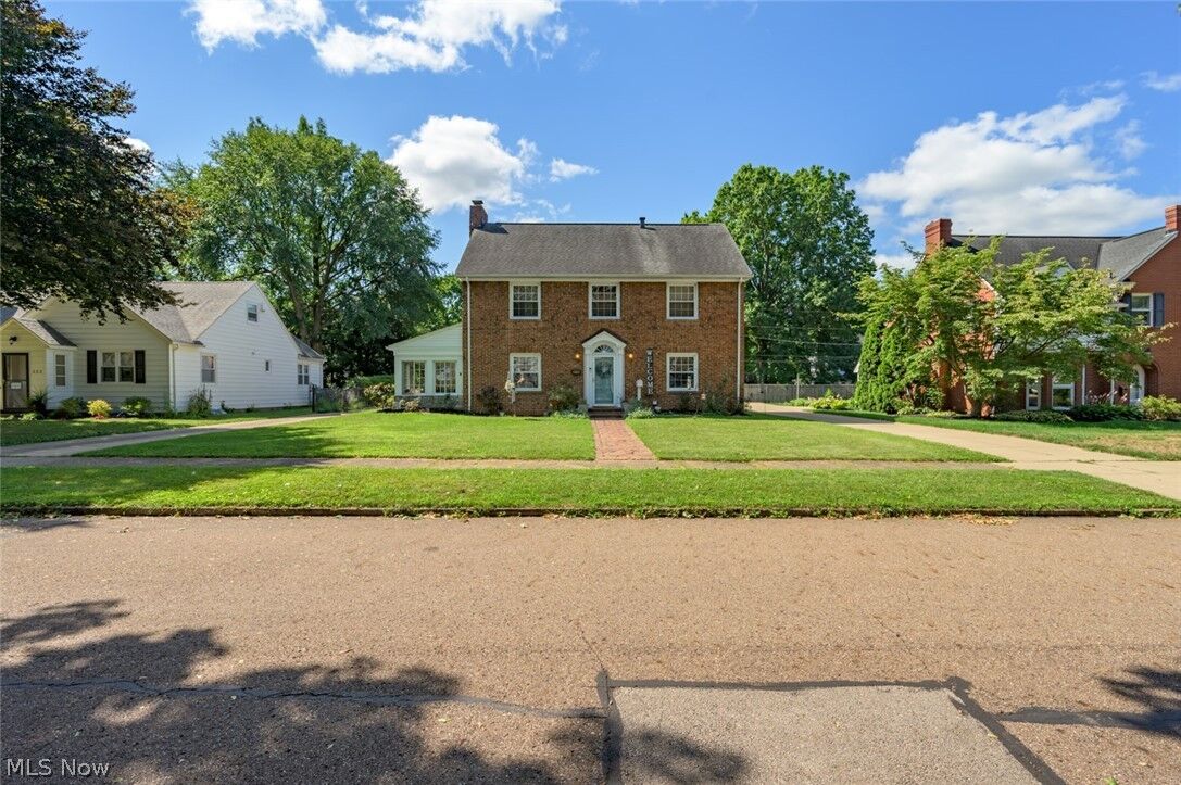 Property Photo:  228 Kenwick Drive  OH 44313 