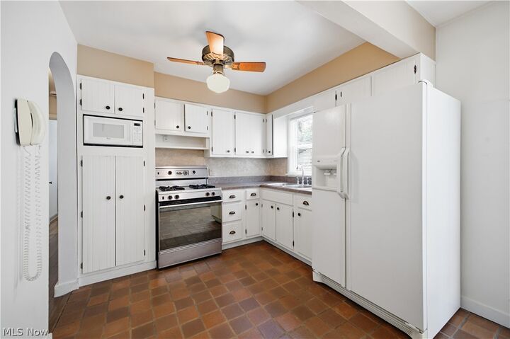 Property Photo: 4642 Euclid Boulevard OH 44512