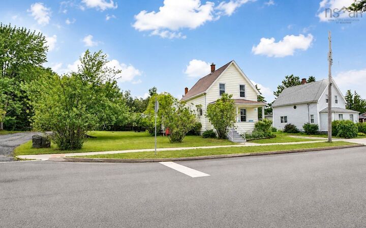 Property Photo:  38 St. Bernard Street  NS B0K 1S0 