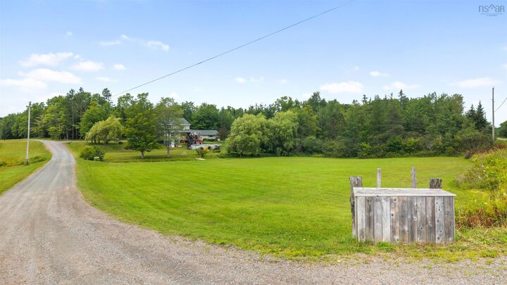 Property Photo: 40 Urquharts Lane NS B0N 2H0