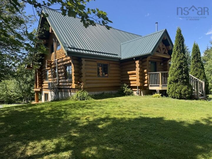 92 Emily Court — photo 1