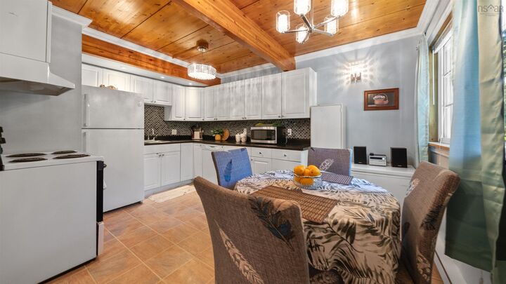 63 Cavendish Road — photo 1
