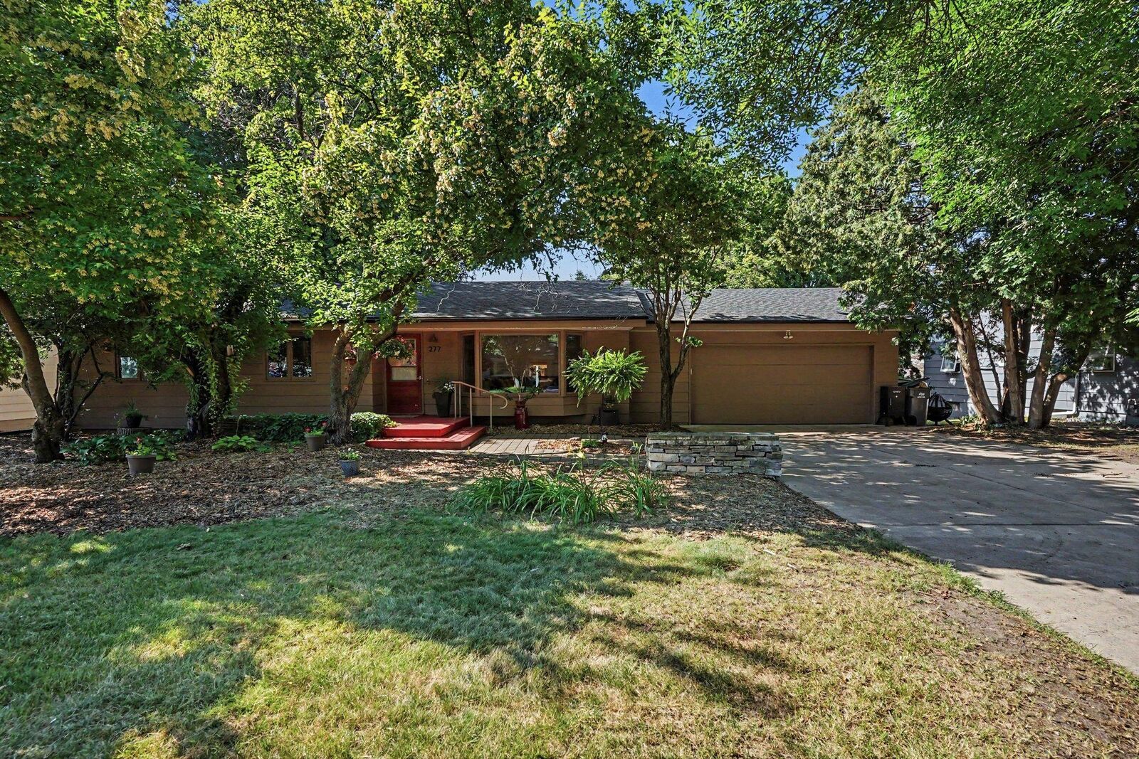 Property Photo: 277 Highland Drive MN 55318